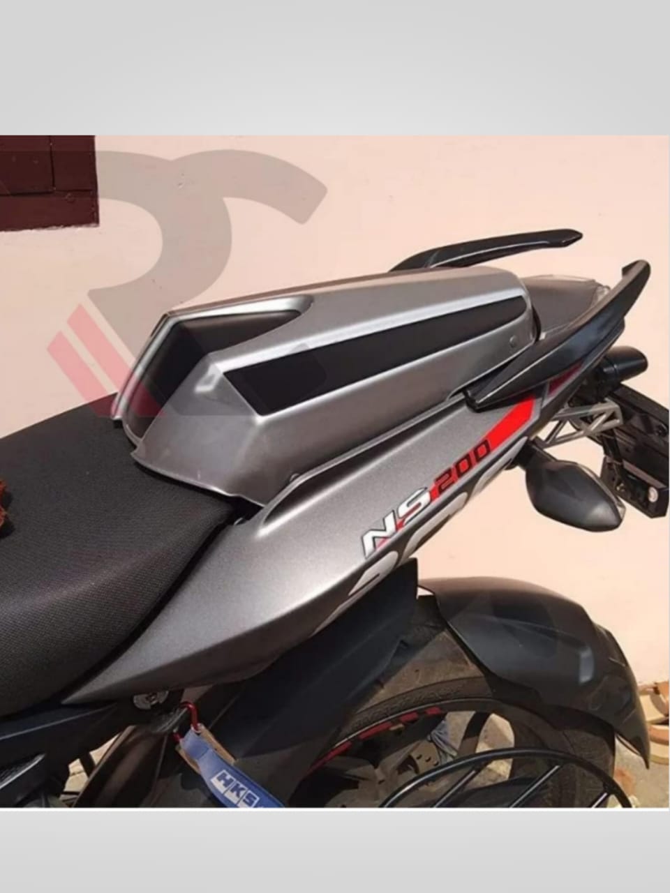 SEAT COWL FOR NS 200